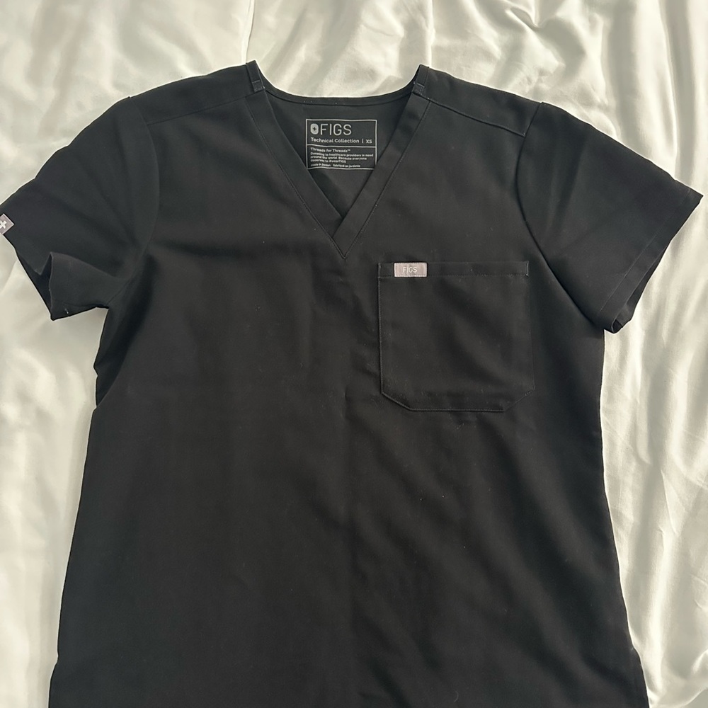 Figs Caterina One Pocket Scrub Top (XSP)